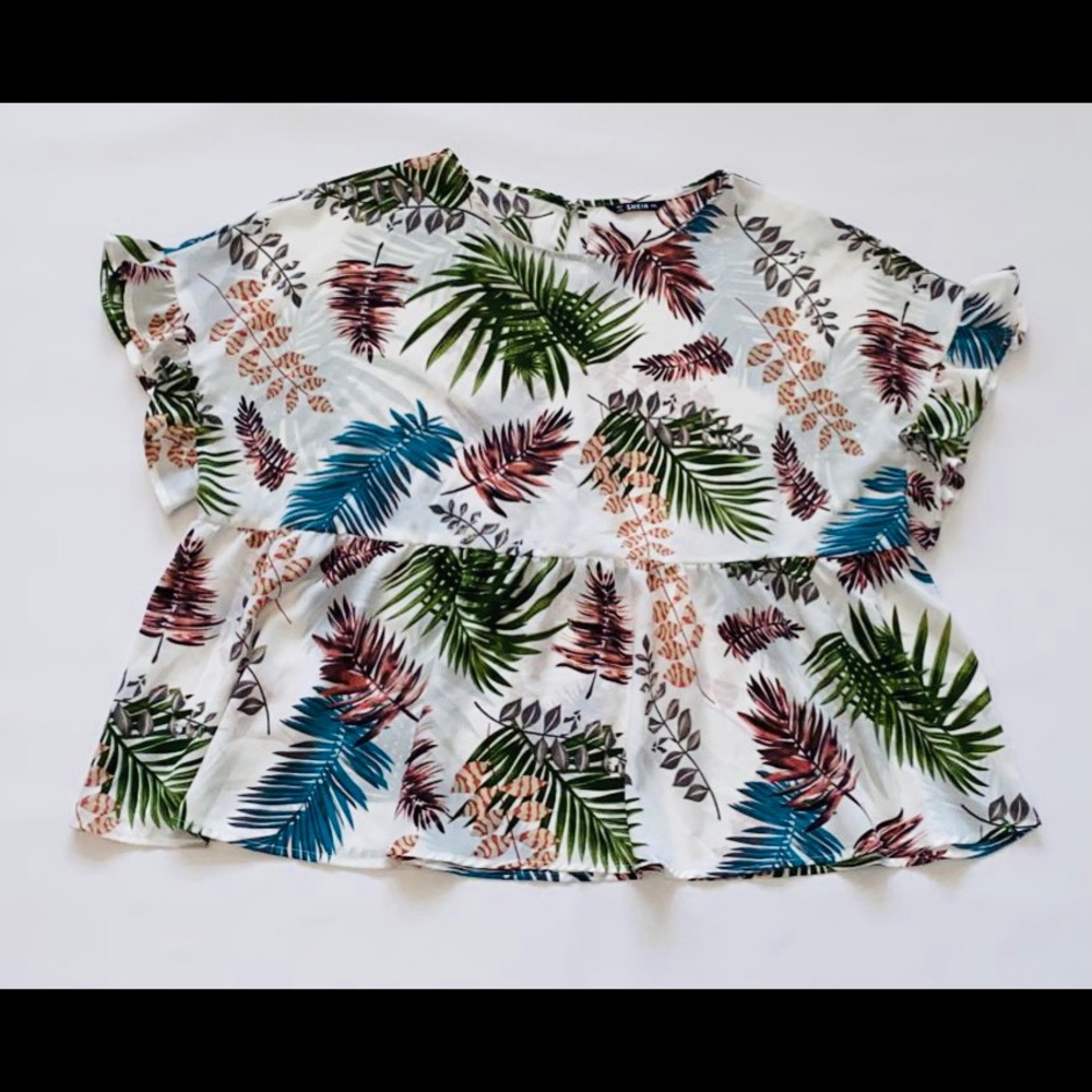 Plus size Tropical Leaf Top
